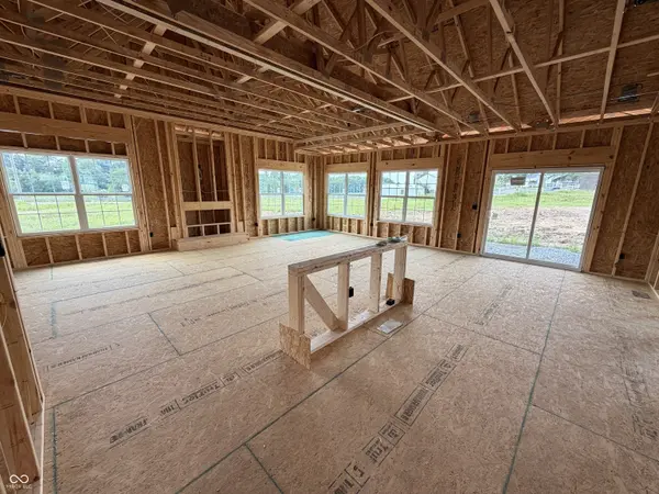 2 Pine Hills CT, Crawfordsville, IN 47933