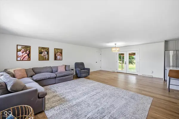 8784 E Range Line RD, Coatesville, IN 46121