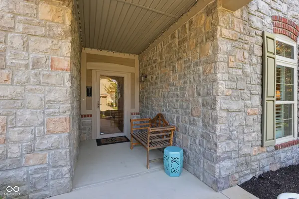 9805 Rue Renee, Mccordsville, IN 46055