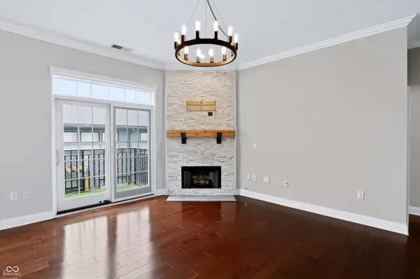 450 E Ohio ST #APT 310, Indianapolis, IN 46204