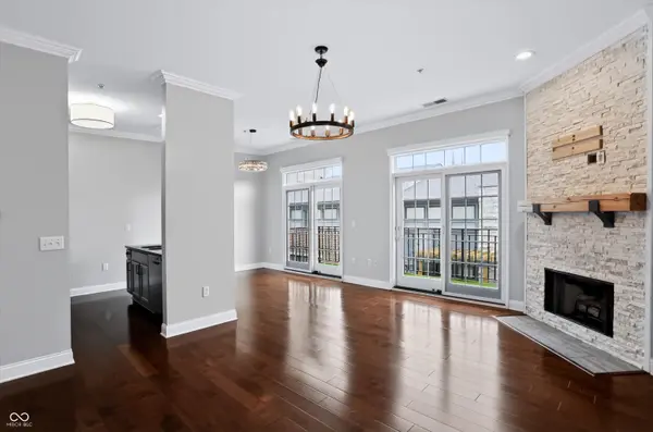 450 E Ohio ST #APT 310, Indianapolis, IN 46204