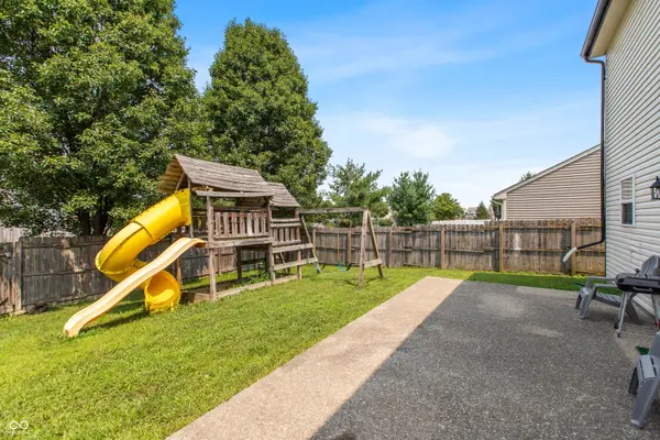 1324 Niagara LN, Franklin, IN 46131