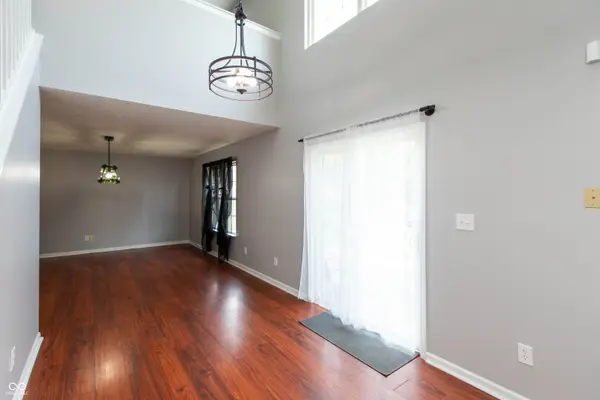 1324 Niagara LN, Franklin, IN 46131