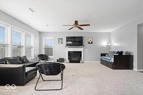 8780 Castleblaney DR, Brownsburg, IN 46112