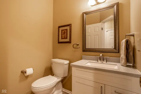 8058 Shoreridge TER, Indianapolis, IN 46236