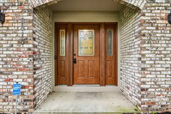 8815 Fathom Crest, Indianapolis, IN 46256