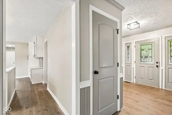 8815 Fathom Crest, Indianapolis, IN 46256