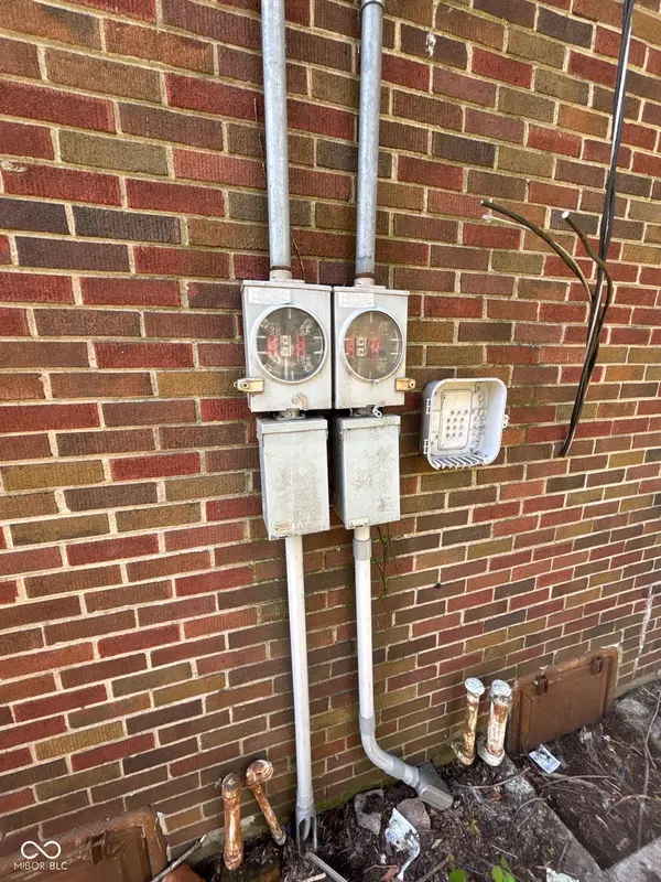 1028 W 10th ST, Anderson, IN 46016