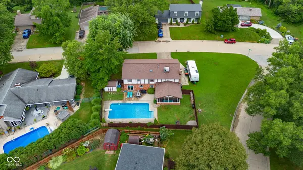 601 Ridgeview LN, Columbus, IN 47201