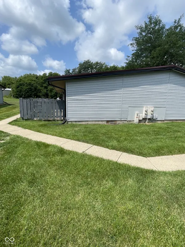 2000 Indianapolis RD #112, Crawfordsville, IN 47933
