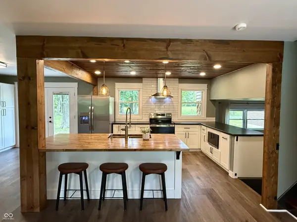 61 Westbrook DR, Batesville, IN 47006