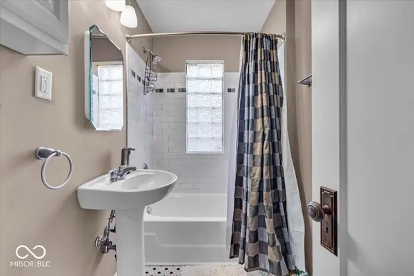 5347 N College AVE #314, Indianapolis, IN 46220