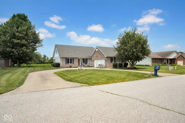 8816 Rainier RD, Seymour, IN 47274