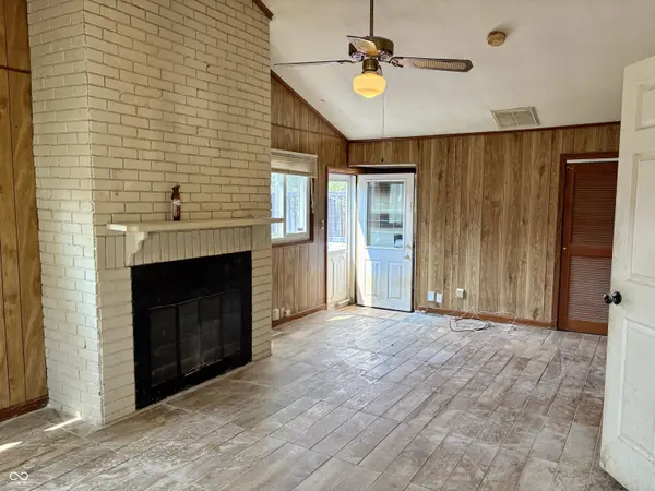 403 Fletcher LN, Beech Grove, IN 46107