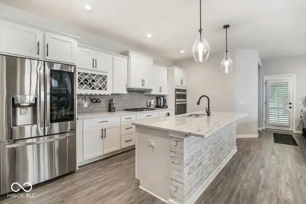 1470 Hideaway CIR, Brownsburg, IN 46112