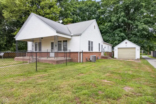 240 E Indiana AVE, Bloomfield, IN 47424