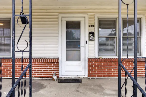 240 E Indiana AVE, Bloomfield, IN 47424