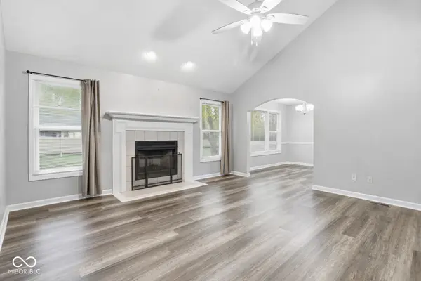 1208 Spring Mill DR, Avon, IN 46123