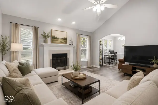 1208 Spring Mill DR, Avon, IN 46123
