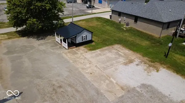 221 E Pat Rady WAY, Bainbridge, IN 46105