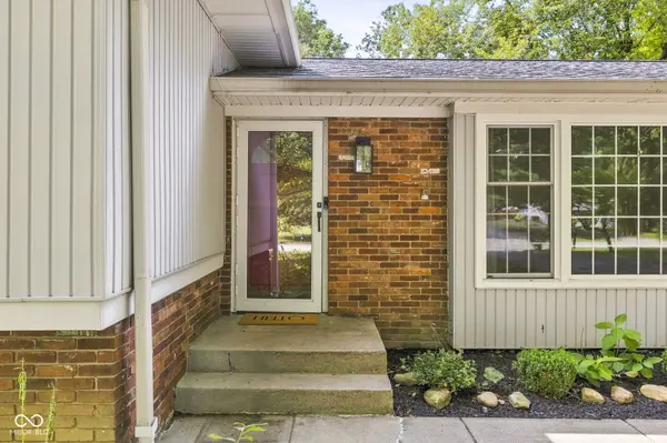 1113 Navajo Trail South DR, Indianapolis, IN 46260