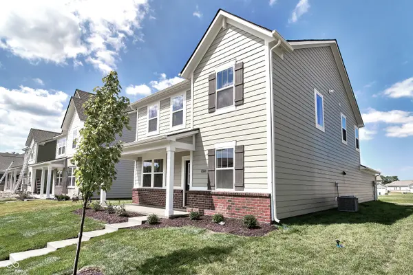 422 Eisenhower ST, Fortville, IN 46040