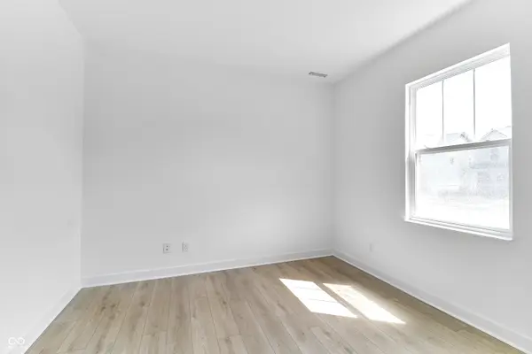 422 Eisenhower ST, Fortville, IN 46040