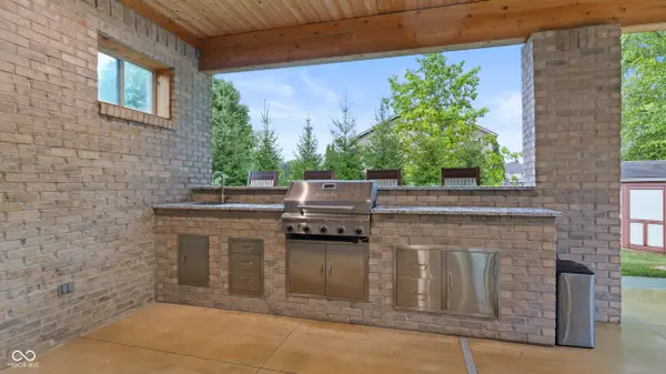 2860 W Buckeye DR, Greenfield, IN 46140