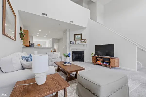 1121 Reserve WAY, Indianapolis, IN 46220