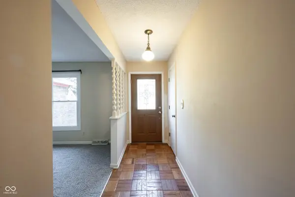 111 Abner Creek Pkwy, Avon, IN 46123