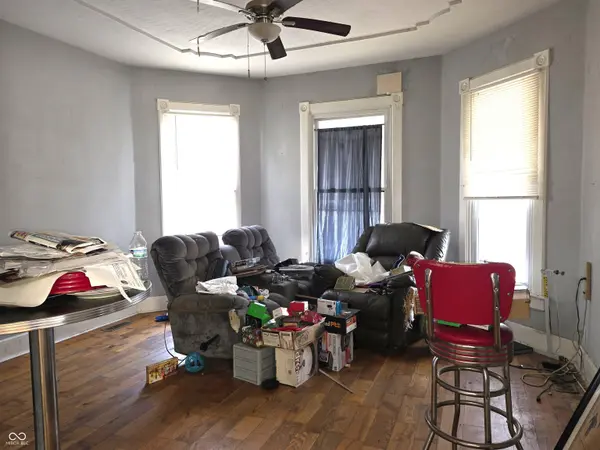 307 W Locust ST, Shelbyville, IN 46176