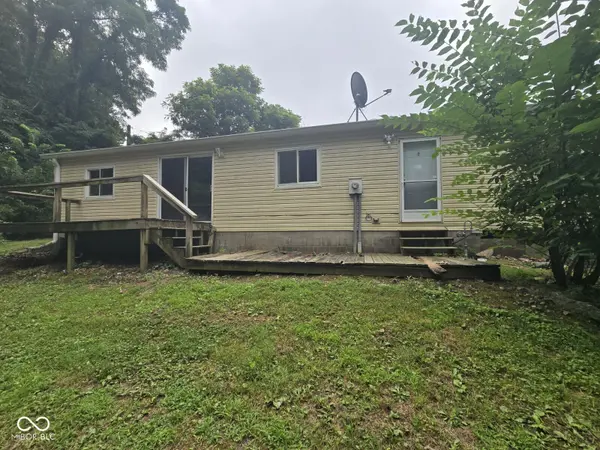 4002 Keegan RD, West Terre Haute, IN 47885