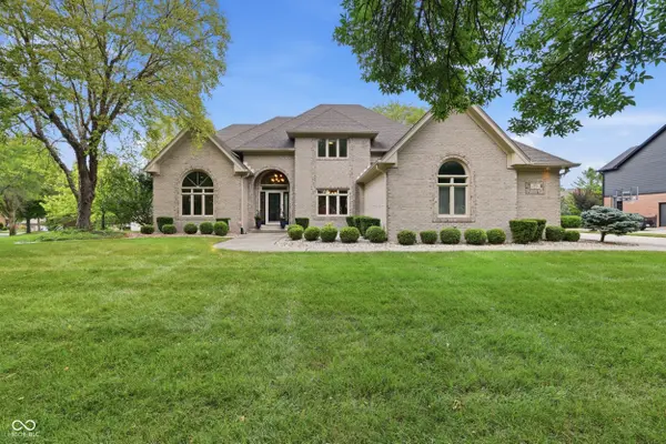 3750 Eagle Crest CT, Greenwood, IN 46143