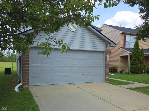 4320 Village Bend LN, Indianapolis, IN 46254