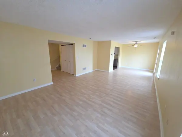 4320 Village Bend LN, Indianapolis, IN 46254