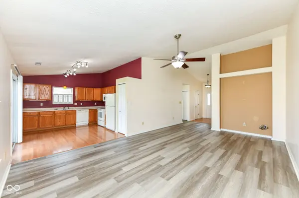 13307 Westwood LN, Fishers, IN 46038