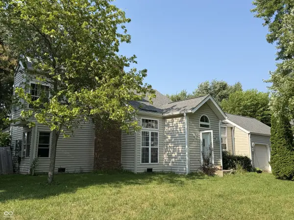 5586 W Beechwood LN, New Palestine, IN 46163