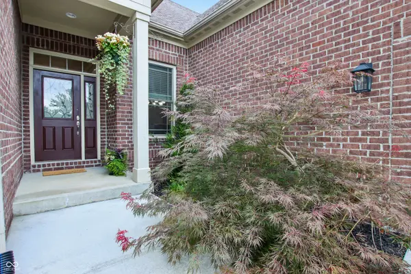 15480 Mission Hills DR, Carmel, IN 46033