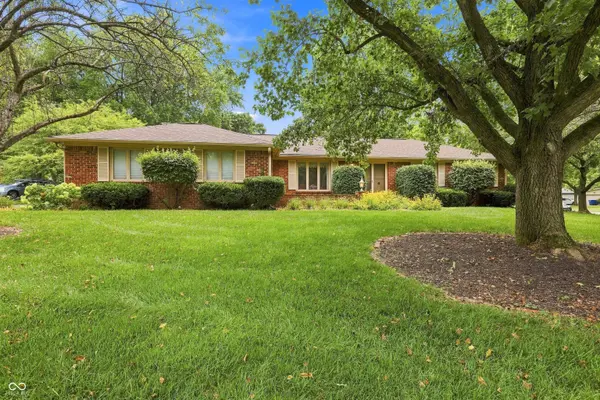 11105 Wood CT, Carmel, IN 46033