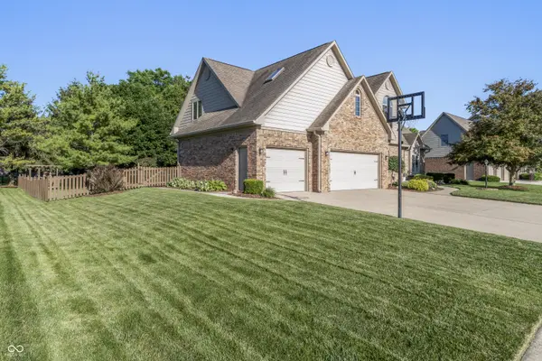 1187 Forest Commons DR, Avon, IN 46123