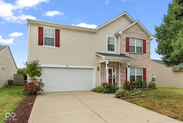 7530 Firecrest LN, Camby, IN 46113
