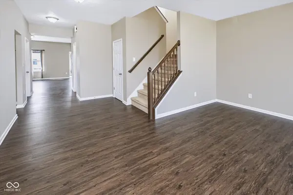 8153 Brookville WAY, Avon, IN 46123