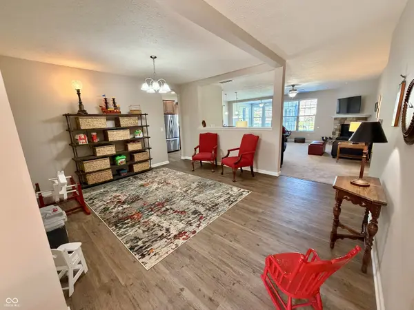 1352 Redstone DR, Avon, IN 46123