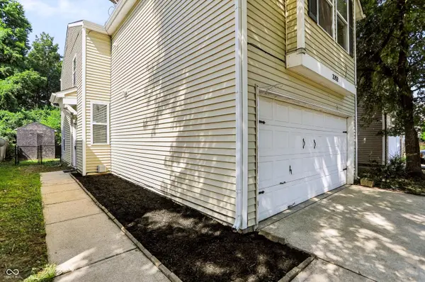 2352 Collins WAY, Greenfield, IN 46140