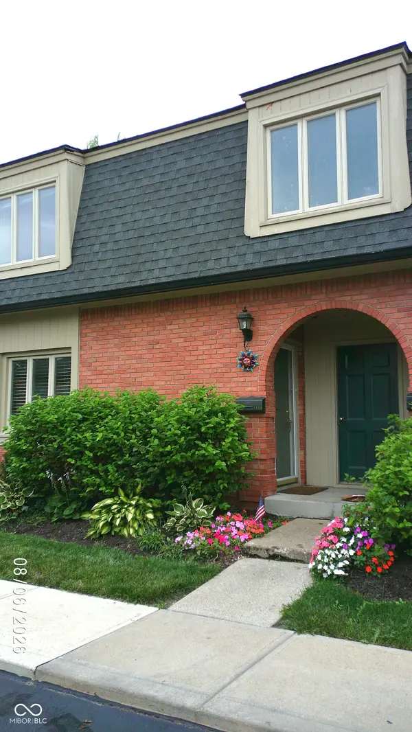 1149 Canterbury SQ S #1149, Indianapolis, IN 46260
