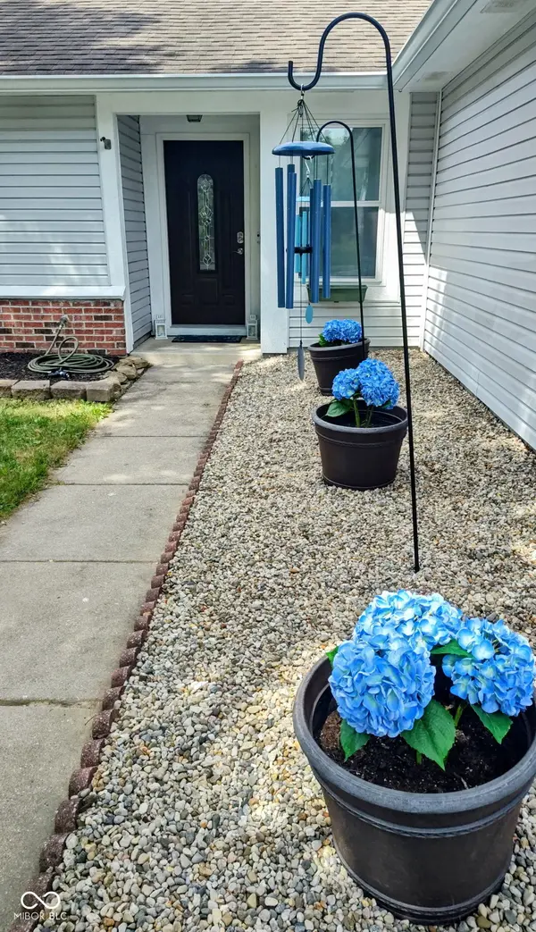 814 Millbrook DR, Avon, IN 46123