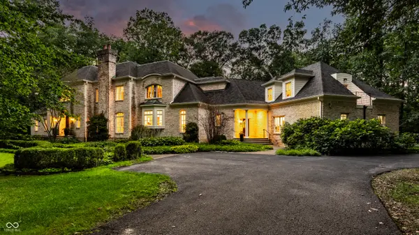 9150 Timberwolf LN, Zionsville, IN 46077
