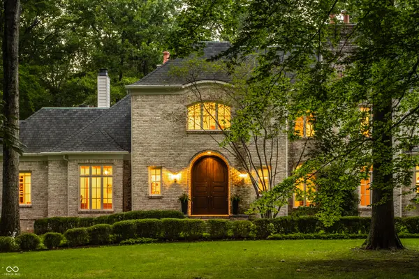 9150 Timberwolf LN, Zionsville, IN 46077