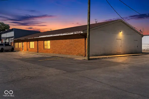 208 N Meridian ST, Roachdale, IN 46172