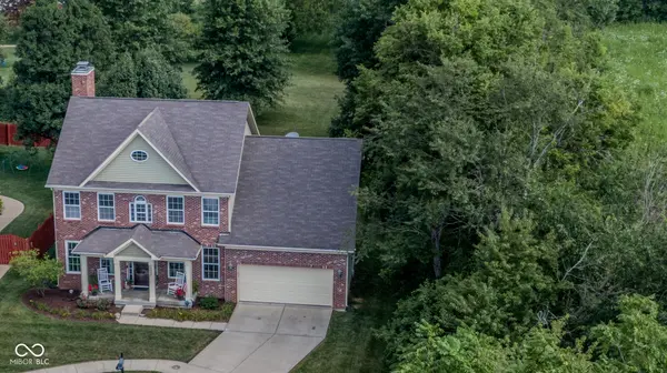 8002 Wood Blaize DR, Brownsburg, IN 46112